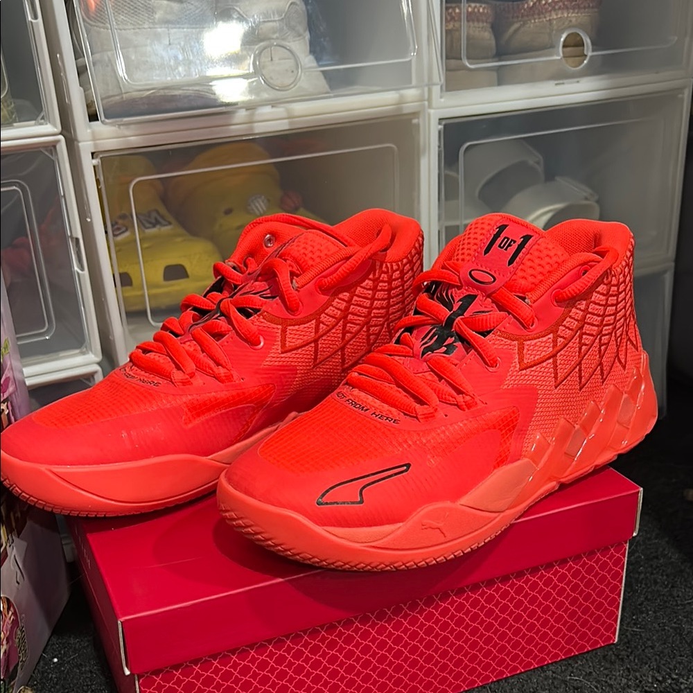 adidas Kids Sneakers in Bright Red